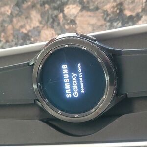 Samsung Galaxy Watch 4 Classic Like New in Original Box New Battery and Charger